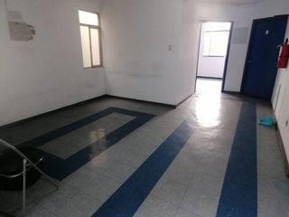 SURCO, LOCAL COMERCIAL EN ALQUILER