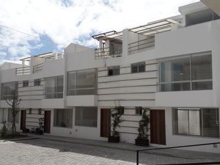 100% BIESS, Casa en venta de 3 dormitorios con crédito VIP, en Calderón, precio Miduvi.