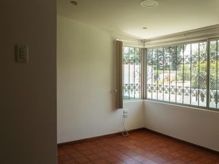 RENTO CASA EN PUEMBO, 5 DORMITORIOS, PRECIOSOS JARDINES Y PISCINA