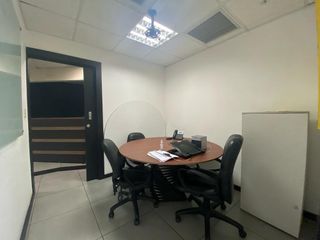 Foto 4 de Se venden oficinas + bodegas + parqueos the Point