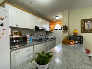 Foto 2 de Vendo $47.000 Lindo Departamento 2D remodelado 65m2 Carcelén Alto