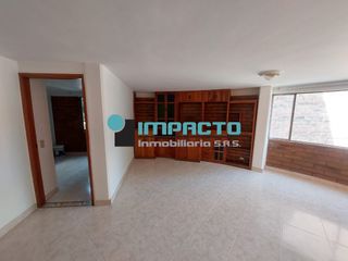 Se arrienda apartamento en el sector de San Joaquín cód. 2857