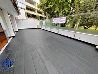 Flat Primer Piso con Terraza - 277 m² - Salida a Parque El Olivar - San Isidro