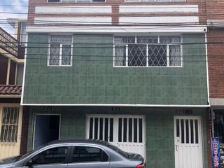 Foto 1 de Casa medianera Soacha, tres niveles