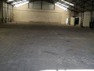 ARRIENDO BODEGA DE 900 MTS. SECTOR LLANO GRANDE