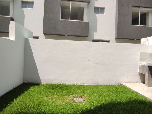CALDERÓN / VENDO HERMOSA CASA A ESTRENAR / VIP.