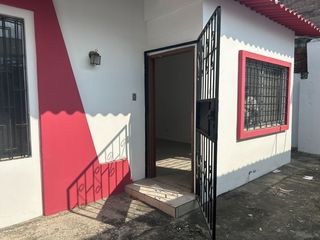 Foto 10 de VENDO CASA DE 3 DORMITORIOS EN GUAYACANES FRENTE A PARQUE