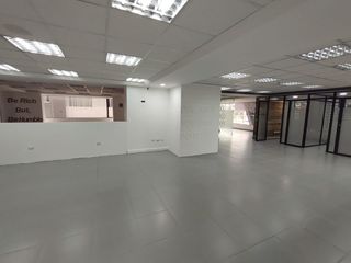 Foto 2 de RENTO 2 OFICINAS  EN  UN MISMO PISO SECTOR NNUU CERCA CENTROS COMERCIALES CCI, CARACOL