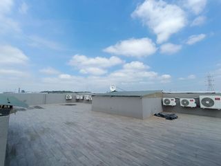 Foto 18 de Venta de Edificio/Oficina Comercial amoblado en la Cooperativa La Fragata, Guayaquil-Ecuador