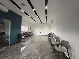 Foto 14 de Venta de Edificio/Oficina Comercial amoblado en la Cooperativa La Fragata, Guayaquil-Ecuador