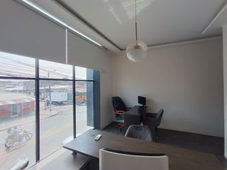 Foto 11 de Venta de Edificio/Oficina Comercial amoblado en la Cooperativa La Fragata, Guayaquil-Ecuador