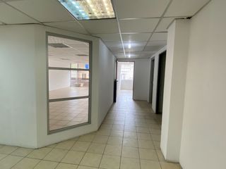 VeNdo Edificio de oficinas en  La Mariscal (con arriendo fijo a mediano o largo plazo)