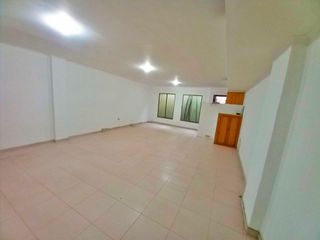 Foto 3 de VENTA DE OFICINA EN EL CENTRO COMERCIAL REX EN SANTA MARTA