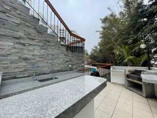 ¡BAJO DE PRECIO! Linda y moderna casa de 3 niveles  en Condominio Cerros de Camacho, con una vista espectacular al Club el Golf Los Incas.