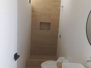 Foto 13 de Venta de Casa de estreno 3 pisos con Piscina en Piura