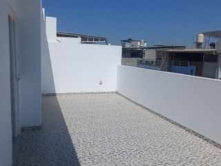 Foto 37 de Venta de Casa de estreno 3 pisos con Piscina en Piura