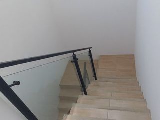 Foto 12 de Venta de Casa de estreno 3 pisos con Piscina en Piura