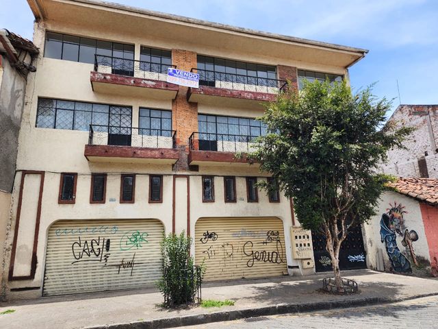 En venta Casa rentera en centro histórico de Cuenca