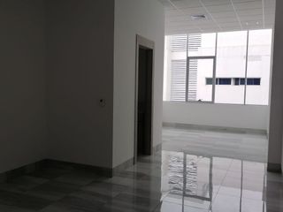 Foto 6 de VENTA DE OFICINA EN PLATINIUM (MILLENIUM) DIAGONAL AL CC EL DORADO