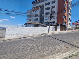 Foto 2 de GUILLERMO MORALES vende Casa Monteserrín 2 Frentes 528 m. Ideal Para Negocios U Oficinas