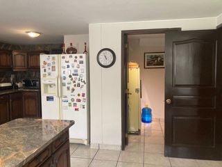 Foto 20 de CASA DE VENTA EN EL BOSQUE: UBICACIÓN ESTRATÉGICA, PARA USO COMERCIAL O RESIDENCIAL 340 M2, $350.000