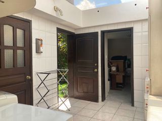 Foto 22 de CASA DE VENTA EN EL BOSQUE: UBICACIÓN ESTRATÉGICA, PARA USO COMERCIAL O RESIDENCIAL 340 M2, $350.000