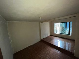 Foto 2 de En venta casa de dos plantas en Duran (SP)
