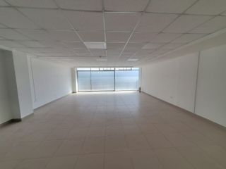 Oficina amplia en piso alto en Venta en el Valle de los Chillos Sector San Luis