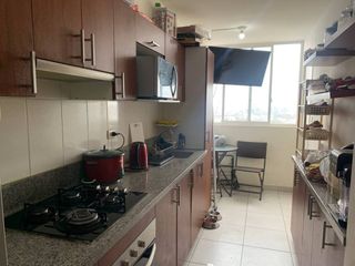 SE VENDE AMPLIO DEPARTAMENTO EN SURQUILLO CON VISTA A CALLE FRENTE A LA AURORA Y PARALELO A LA AV PRINCIPAL - 3 DORMITORIOS + CUARTO Y BAÑO DE SERVICIO + SALA DE ESTAR - PISO 16  *** NEGOCIABLE***
