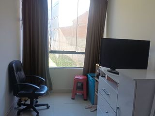 VENDO AMPLIO Y COMO DEPARTAMENTO EN SEGUNDO PISO FRENTE A PARQUE CERCA A CENTROS COMERCIALES EN CERRO COLORADO