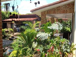 CASA CAMPESTRE PANCE EN UNIDAD CERRADA