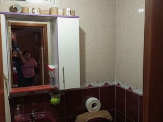 Foto 12 de Casa de venta,346m2 de construcción en 180m2 de terreno, a 100m2 de la Av. Martha Bucaram, Sector TÍA de la Cdla Ibarra Quito, Ecuador