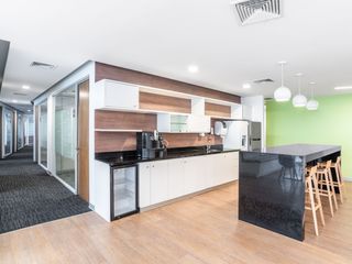 Foto 5 de Oficinas en espacios para 15 personas en Lima Central Tower