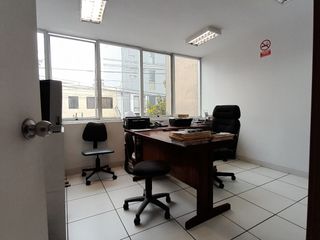 Foto 18 de ¡¡¡AMPLIA OFICINA CHALET EN ZONA COMERCIAL DE LINCE… ALQUILER!!!