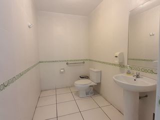 Foto 5 de ¡¡¡AMPLIA OFICINA CHALET EN ZONA COMERCIAL DE LINCE… ALQUILER!!!