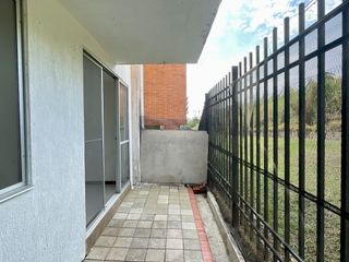 Extraordinaria casa con dos parqueaderos, 125 m2, 3 alcobas, 2 estudios en Rivera Campestre Conjunto Residencial. Alquiler. Pereira - Colombia