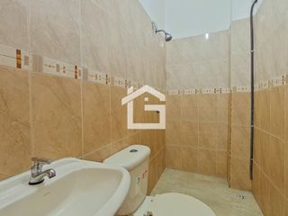 Foto 9 de Trabaja con Estilo: Oficina de 100m² en Avenida Principal, Cafetería y Oficina Privada en Machala