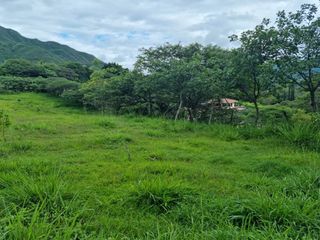 Terreno en venta en Vilcabamba sector El Hatillo