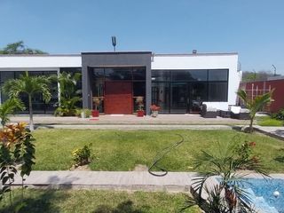 Foto 1 de HERMOSA CASA EN VENTA CON PISCINA – LOS EJIDOS - PIURA