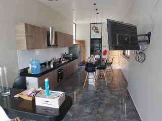 Foto 6 de HERMOSA CASA EN VENTA CON PISCINA – LOS EJIDOS - PIURA