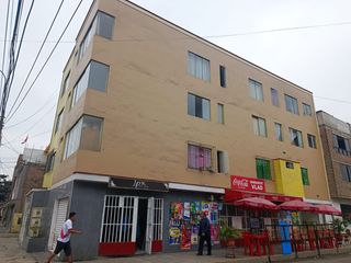 Foto 6 de VENTA CASA 4 PISOS EN ESQUINA COMAS