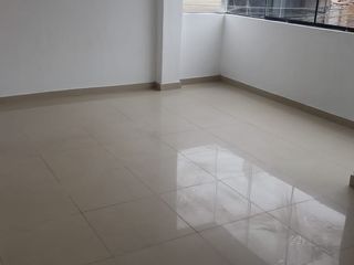 Foto 7 de VENTA CASA 4 PISOS EN ESQUINA COMAS