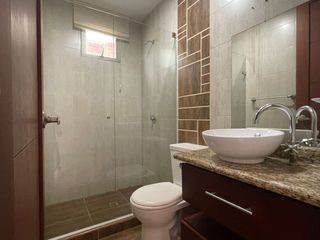 Casa Multifamiliar en Arriendo, Villa Campestre