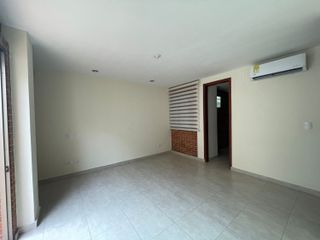 Casa Multifamiliar en Arriendo, Villa Campestre