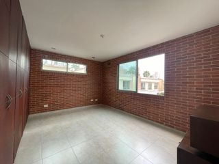 Casa Multifamiliar en Arriendo, Villa Campestre