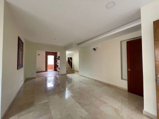 Casa Multifamiliar en Arriendo, Villa Campestre