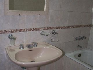 Departamento 2 Ambientes. | Av Montes de Oca Al 1300