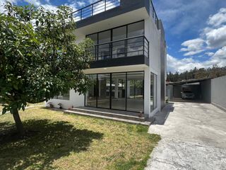 Foto 4 de VENTA CASA, INDEPENDIENTE DENTRO DE URBANIZACIÓN, CONOCOTO,  VALLE DE LOS CHILLOS, QUITO ECUADOR