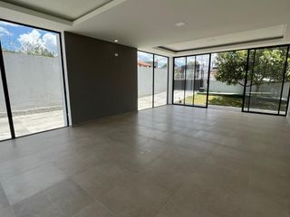Foto 8 de VENTA CASA, INDEPENDIENTE DENTRO DE URBANIZACIÓN, CONOCOTO,  VALLE DE LOS CHILLOS, QUITO ECUADOR