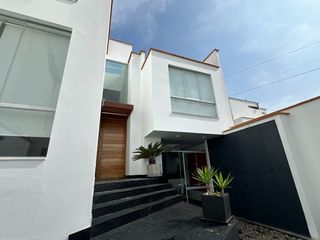 Foto 1 de Casa con jardín, 4 habitaciones y linda vista al golf  🏡✨